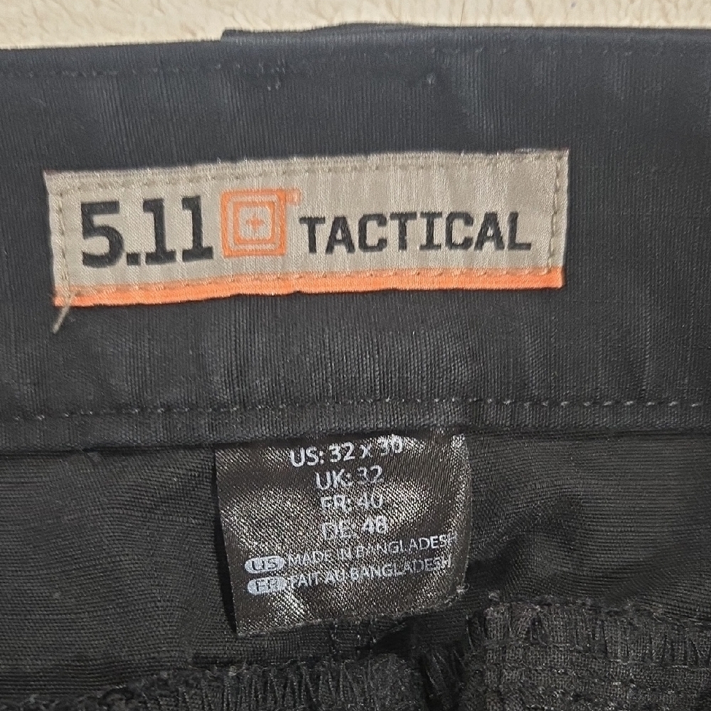 5.11 Tactical Black Cargo Pants - Picture 2 of 13